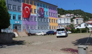 Ordu’da öğretmenin kullandığı otomobil, okul bahçesinde çocuğa çarptı